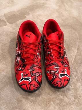PUMA x Christian Pulisic Ultra Play Turf Soccer Cleats Red Black Kids Size 6 Pre